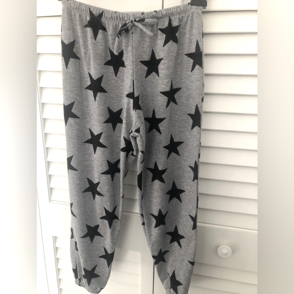 Onzie Grey and Black Star Sweatpants